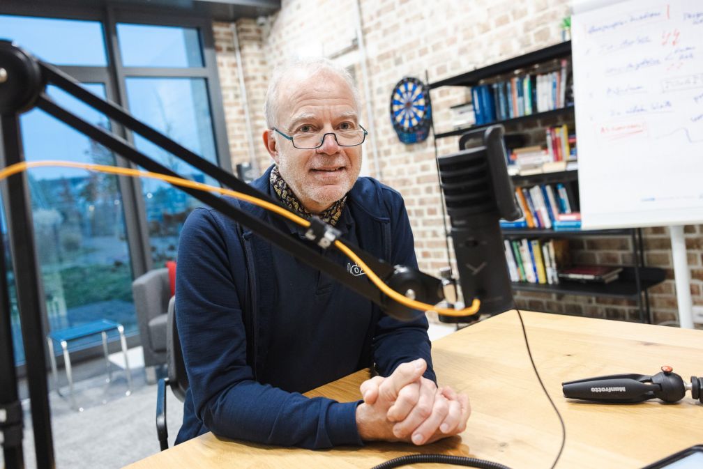 Dr. Burkhard Bensmann Podcast microphone